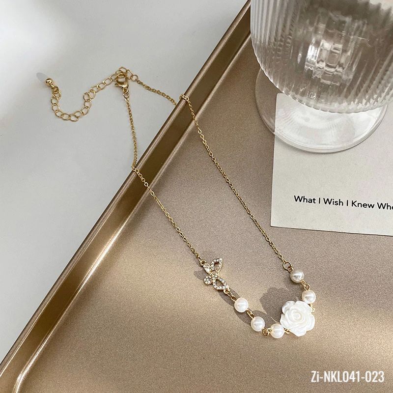 Rose Pearls Butterfly Necklace