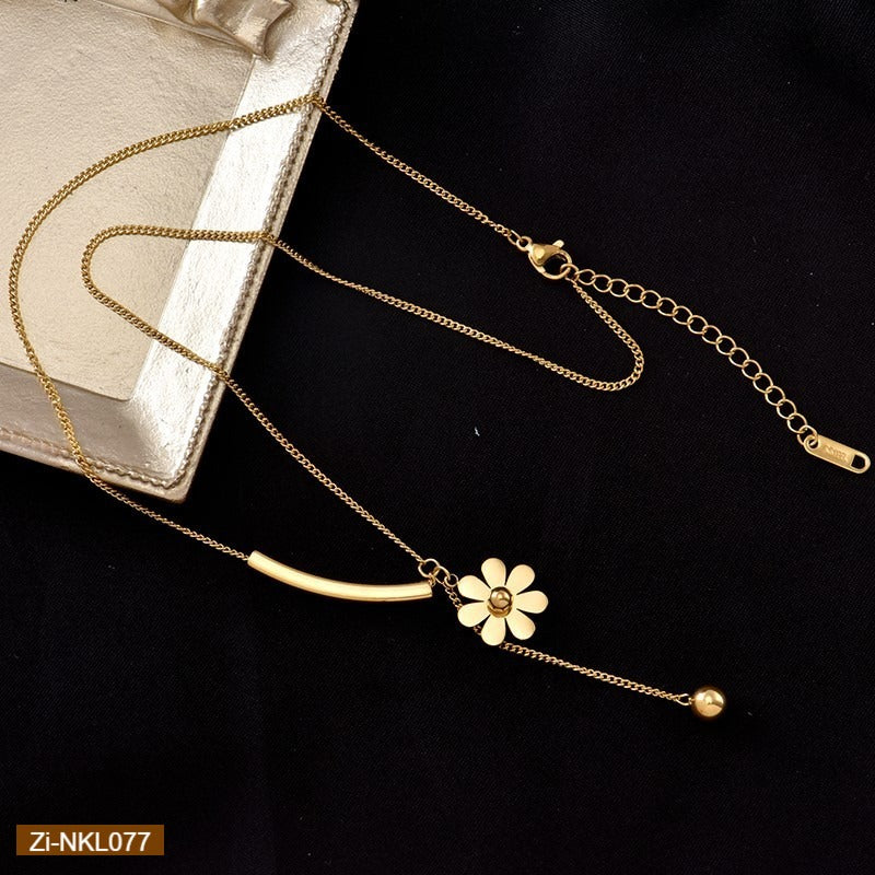 Flower Pendant Golden